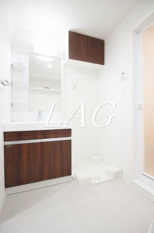 洗面設備　独立洗面台です。