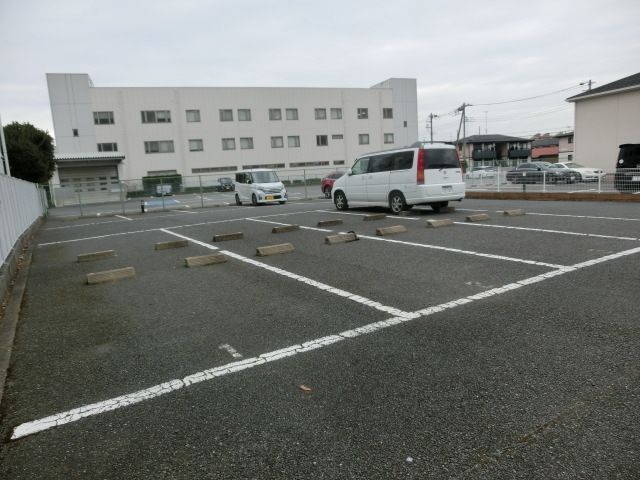 駐車場　敷地内駐車場がございます