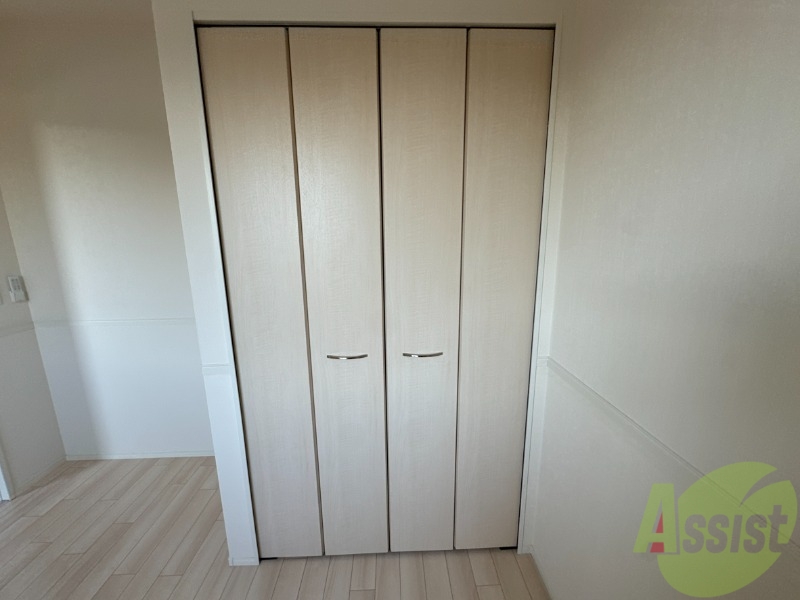 収納　洋室のクローゼット。広さは十分そうです。