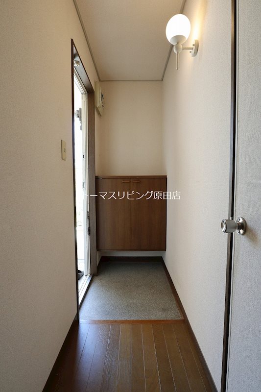 玄関　203号室写真