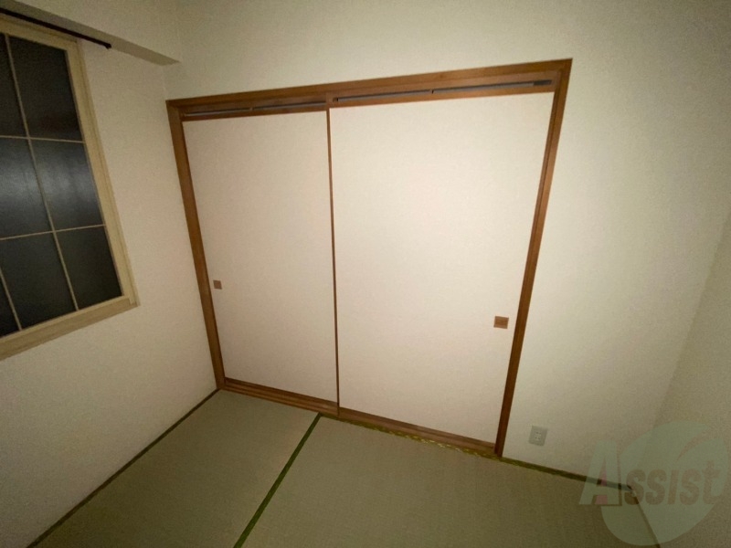 収納　寝室には収納があります。すっきり片づけましょう！