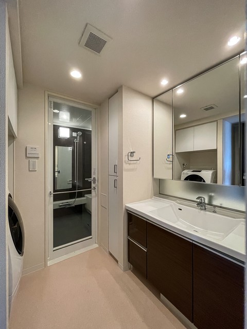洗面設備　※写真は同タイプ住戸です。