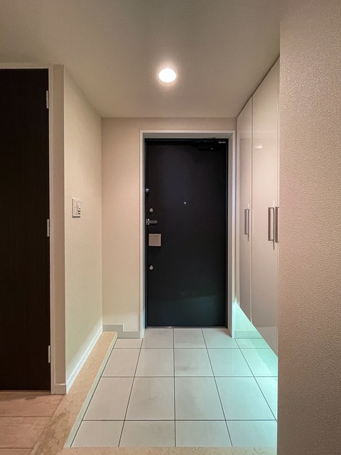 玄関　※写真は同タイプ住戸です。