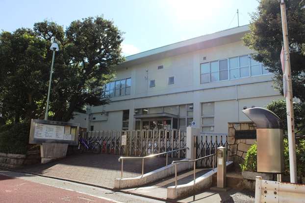 図書館　大田区立大田図書館（図書館）まで490m