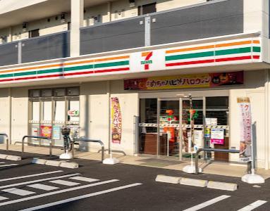 コンビニ　セブン-イレブン（コンビニ）まで500m