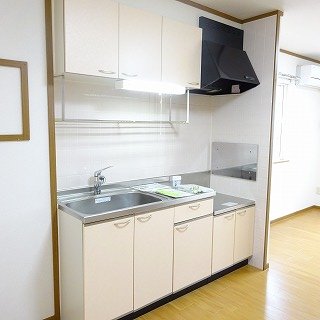 キッチン　コンパクトなキッチンで掃除もラクラク