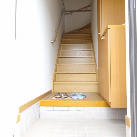 玄関　落ち着いた玄関です