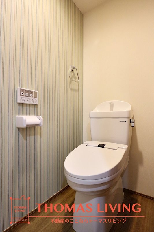 トイレ　実際の写真を準備中の為、同じ建物の別室写真です。参考下さい。