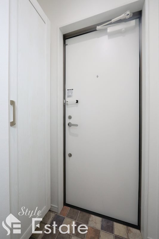 玄関　玄関　シューズボックス