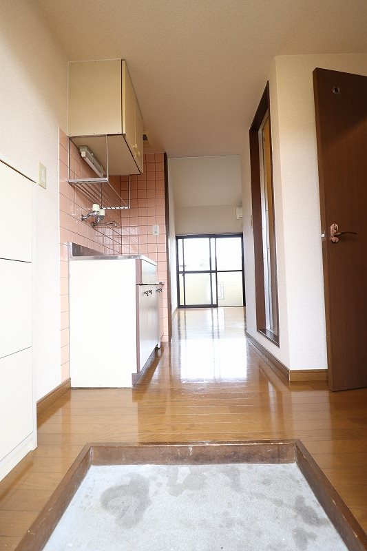 玄関　別部屋の写真使用