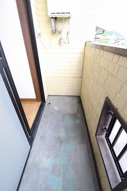 バルコニー　別部屋の写真使用