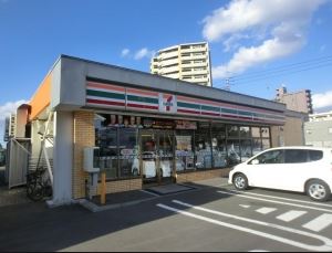 コンビニ　セブンイレブン札幌厚別東２条店（コンビニ）まで196m