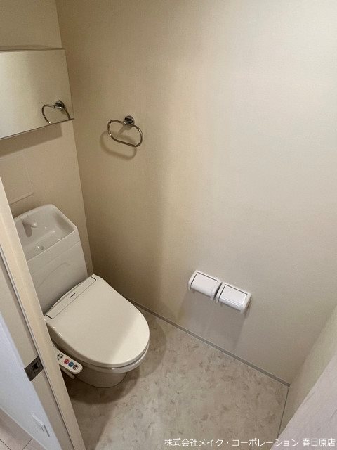 トイレ　写真は同型タイプ