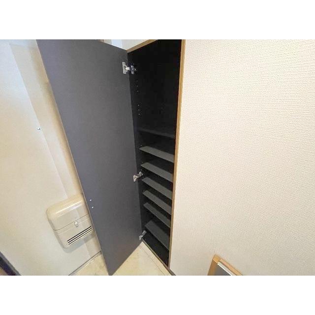玄関　下駄箱