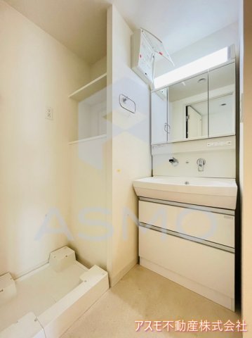 洗面設備　同マンション別部屋　参考写真