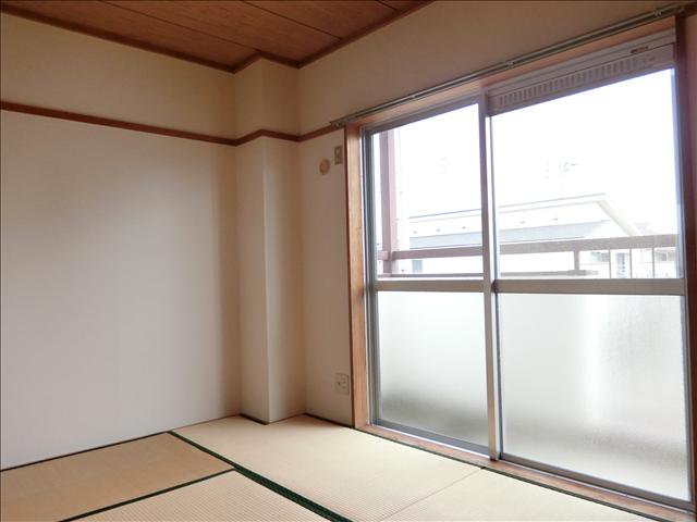 居室・リビング　６帖の和室です