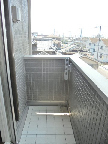 バルコニー　南東向き　※反転イメージです