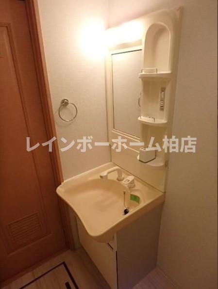 洗面設備　広い洗面スペース