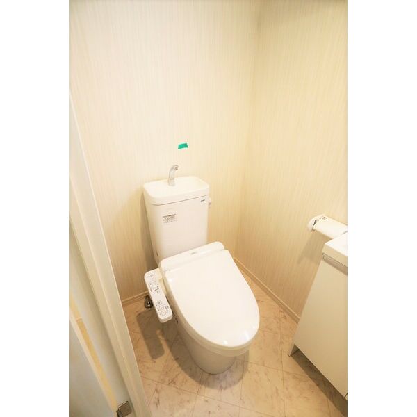 トイレ　落ち着いたトイレです