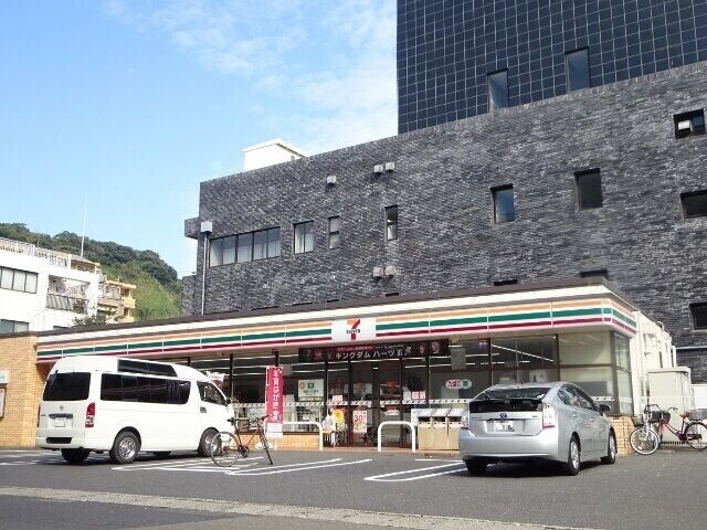 コンビニ　セブンイレブン鹿児島照国神社前店（コンビニ）まで255m