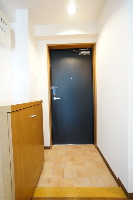 玄関　別号室の写真となります。