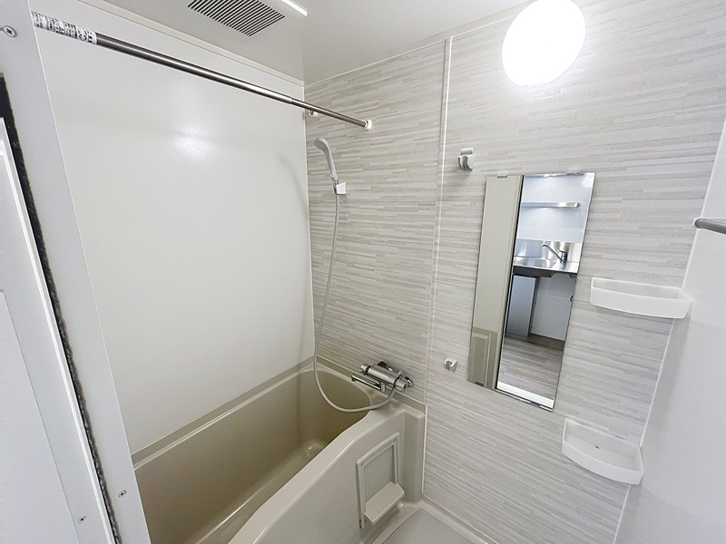 バス・シャワールーム　※別部屋の写真