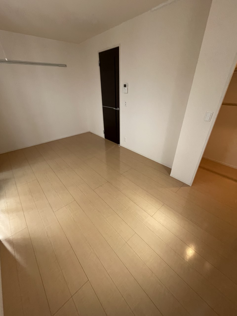その他部屋・スペース　清潔感のあるフローリングのお部屋です