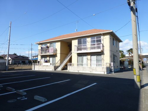 建物外観　東町のアバンセ目の前★一棟四世帯の全室角部屋ですよ♪