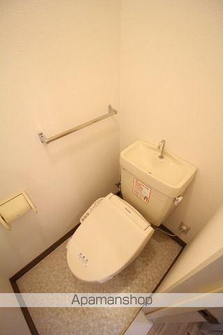 雨あがりの虹 A棟のトイレ写真