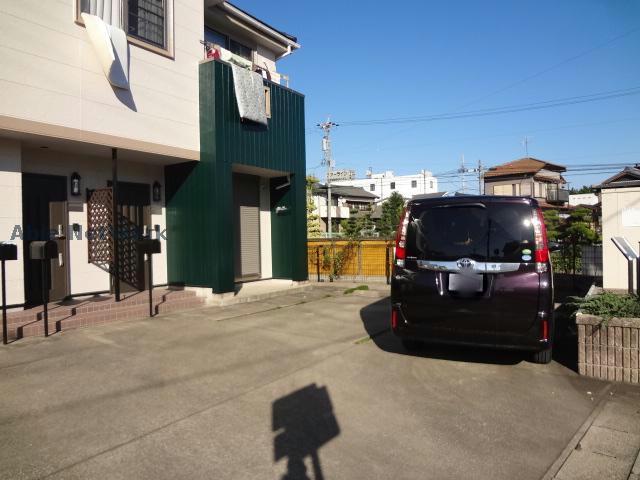 駐車場　駐車場