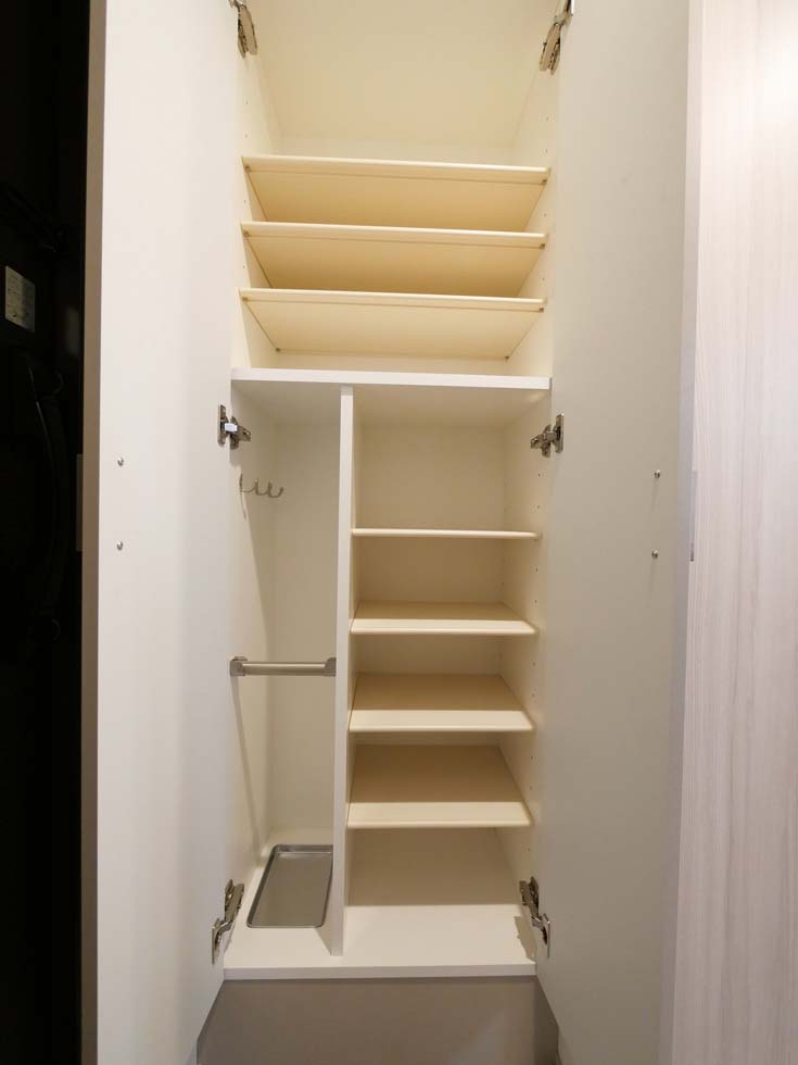 収納　シューズBOX