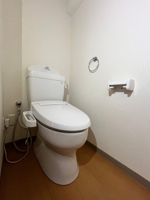 トイレ　※別部屋参考写真
