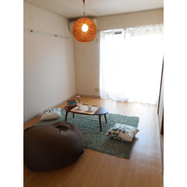 居室・リビング　南向きで明るいお部屋