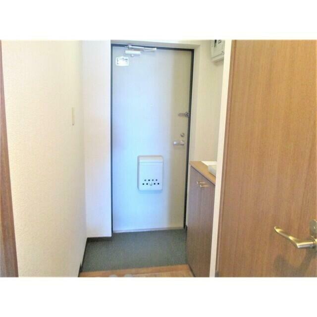 玄関　（2102）