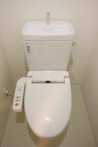 トイレ　（別タイプ参考写真）アヴァンツァーレ巣鴨　北区滝野川３