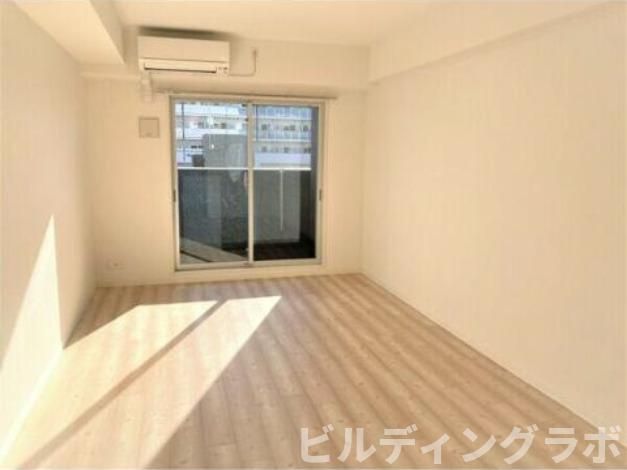 居室・リビング　別号室参考画像です。