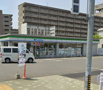 コンビニ　ファミリーマート 助光二丁目店（コンビニ）まで423m
