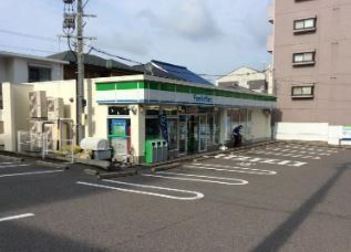 コンビニ　ファミリーマート名東藤が丘店（コンビニ）まで470m