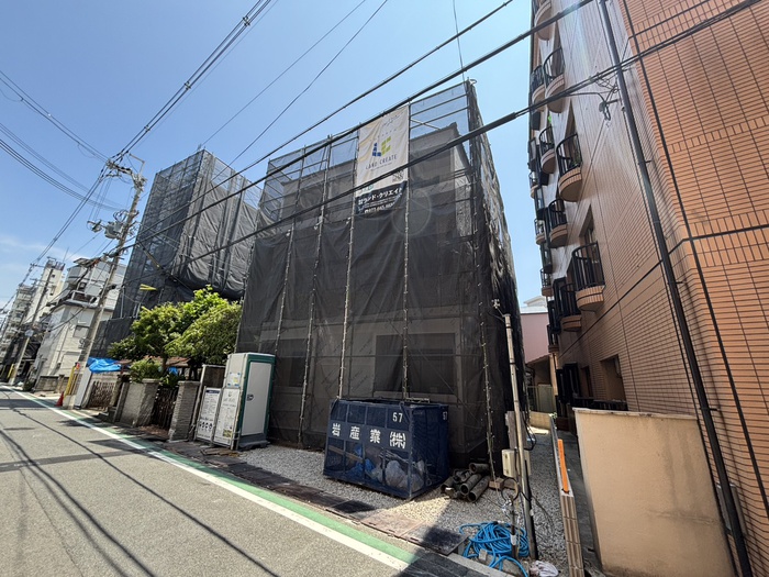 建物外観　建築中