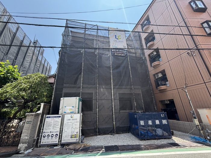 建物外観　建築中