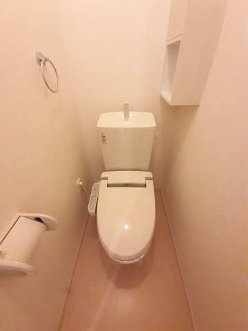 トイレ　ゆったりとした空間のトイレです