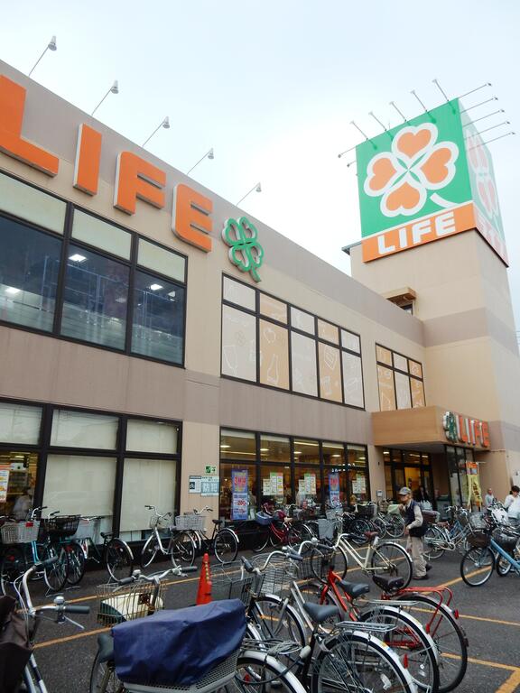 スーパー　ライフ川崎桜本店（スーパー）まで332m