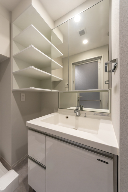 洗面設備　※写真は同タイプ住戸です。