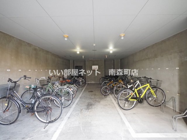 阪急千里線 天神橋筋六丁目駅 徒歩4分 15階建 築28年の外観写真