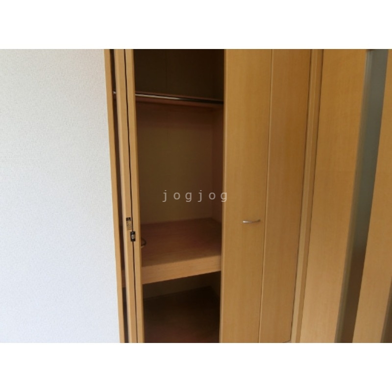 収納　収納が大きく、たくさんものが入ります。
