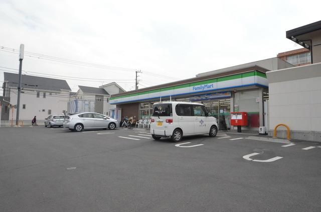 コンビニ　ファミリーマート八王子千人町店（コンビニ）まで152m