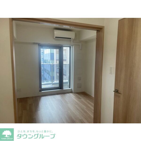 エステムコート東京八王子の居間写真