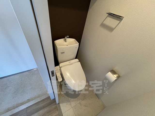 ＪＲおおさか東線 ＪＲ河内永和駅 徒歩4分 5階建 築6年のトイレ写真