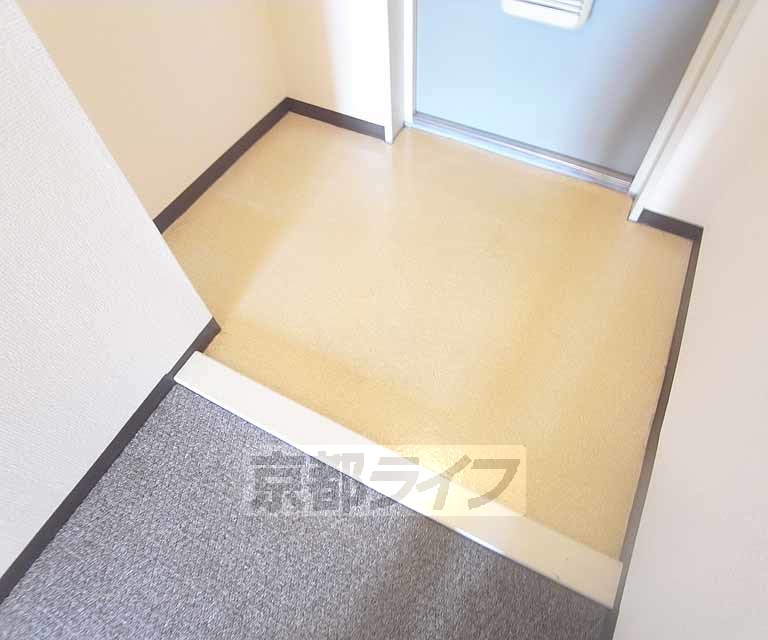 玄関　大きな段差がありません