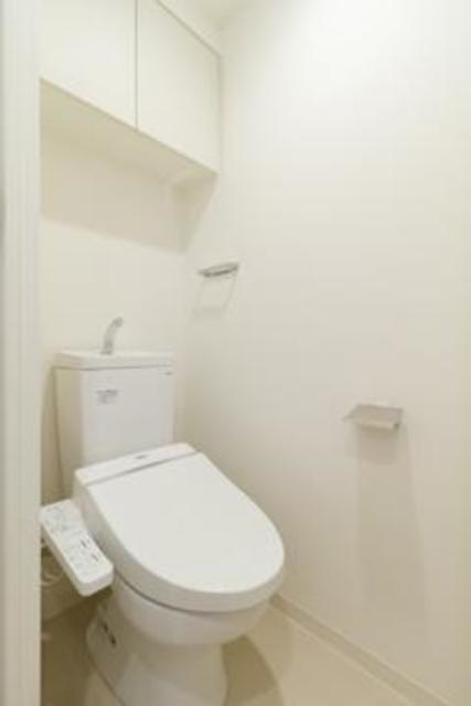 トイレ　※写真は同タイプ住戸です。